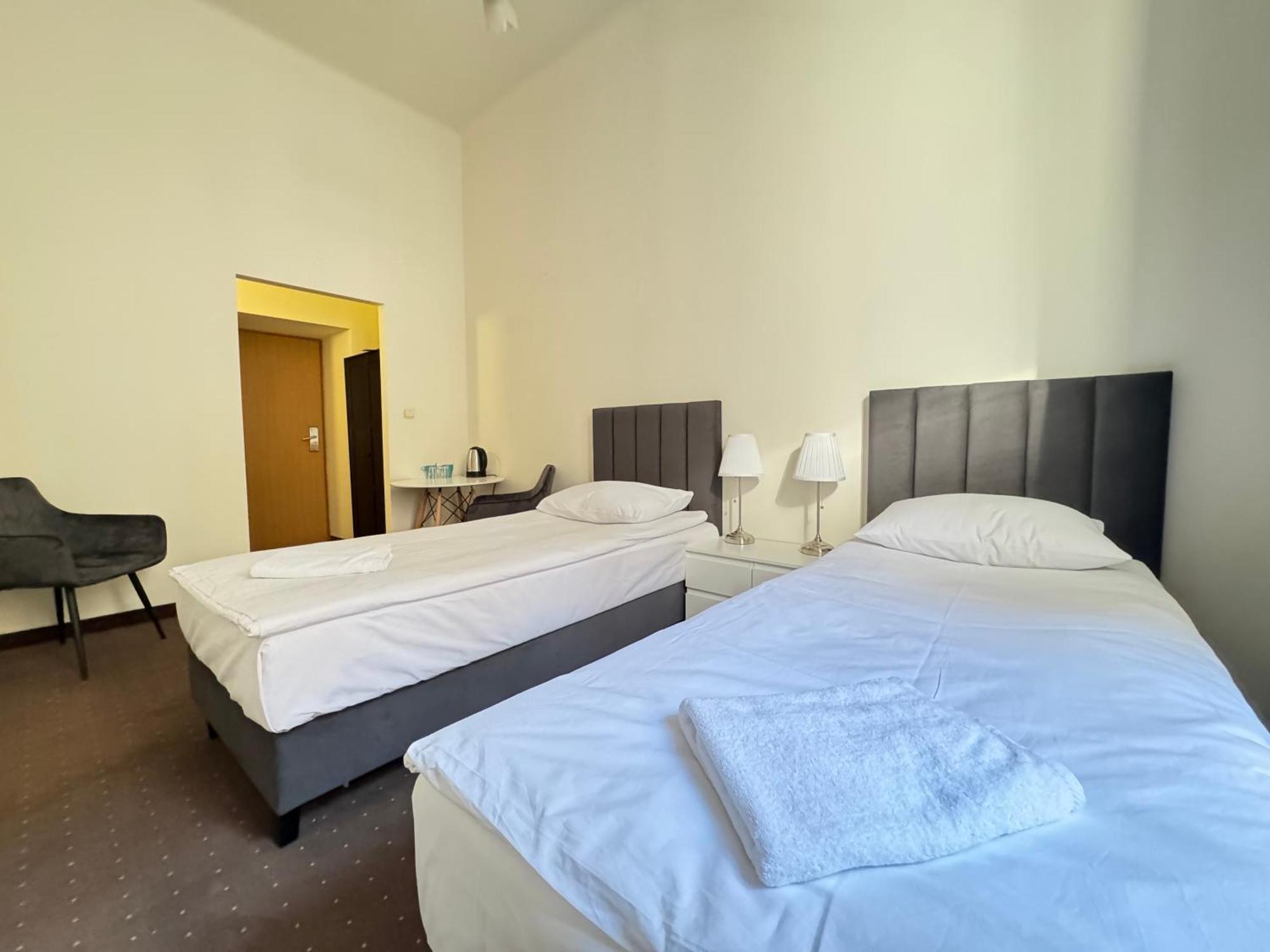 Hotel Mazowiecki Warschau Zimmer foto